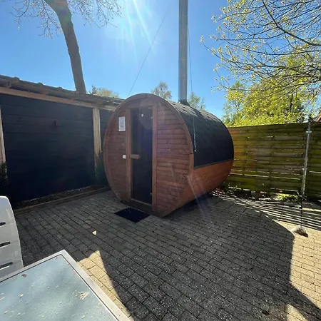 Luxe Met Sauna Op De Veluwe Putten